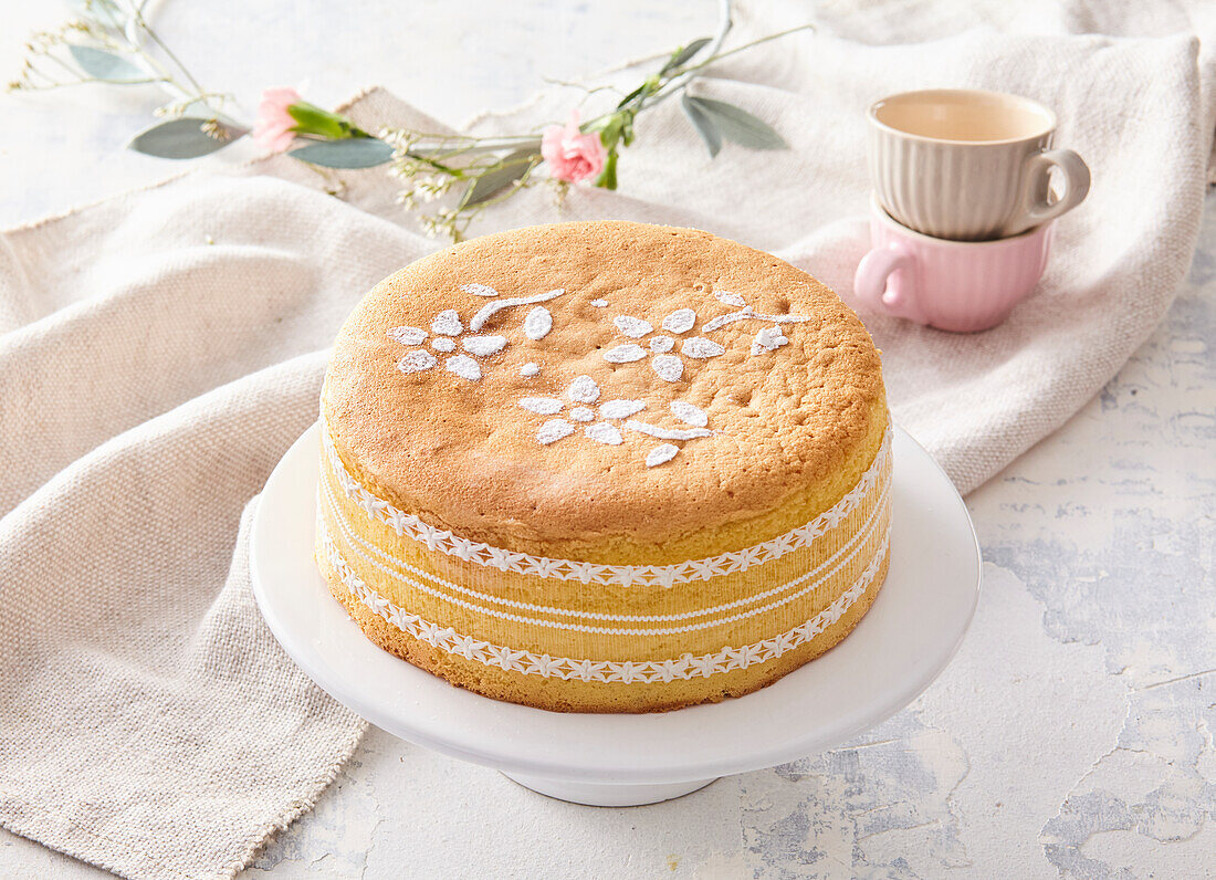 Yoghurt and lemon cake