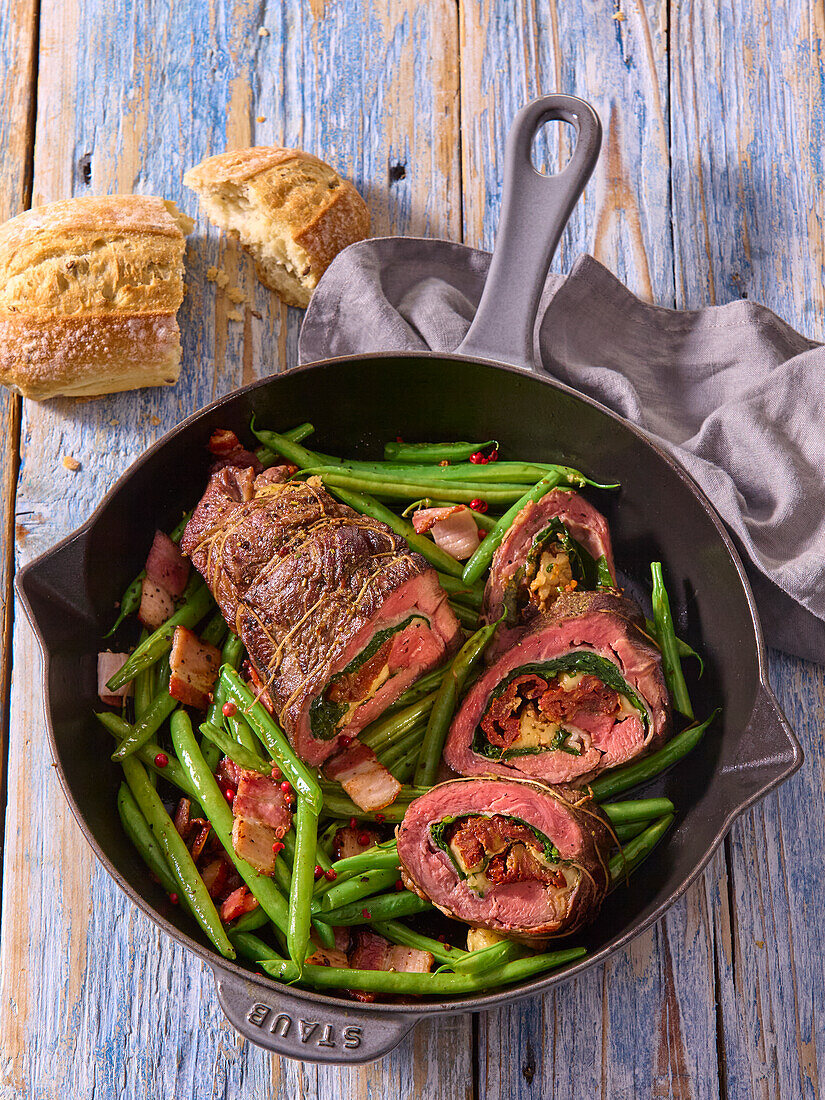 Beef roulades with green beans