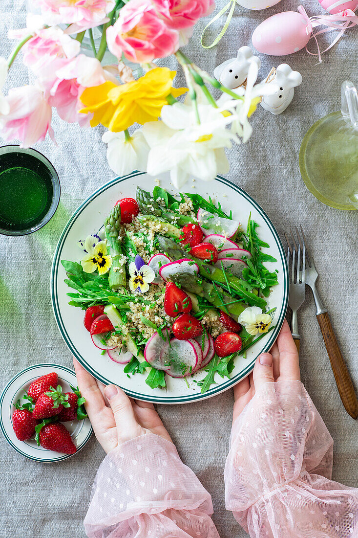 Spargel-Erdbeer-Salat