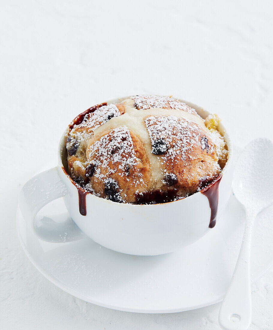 Mug cake with chocolate filling