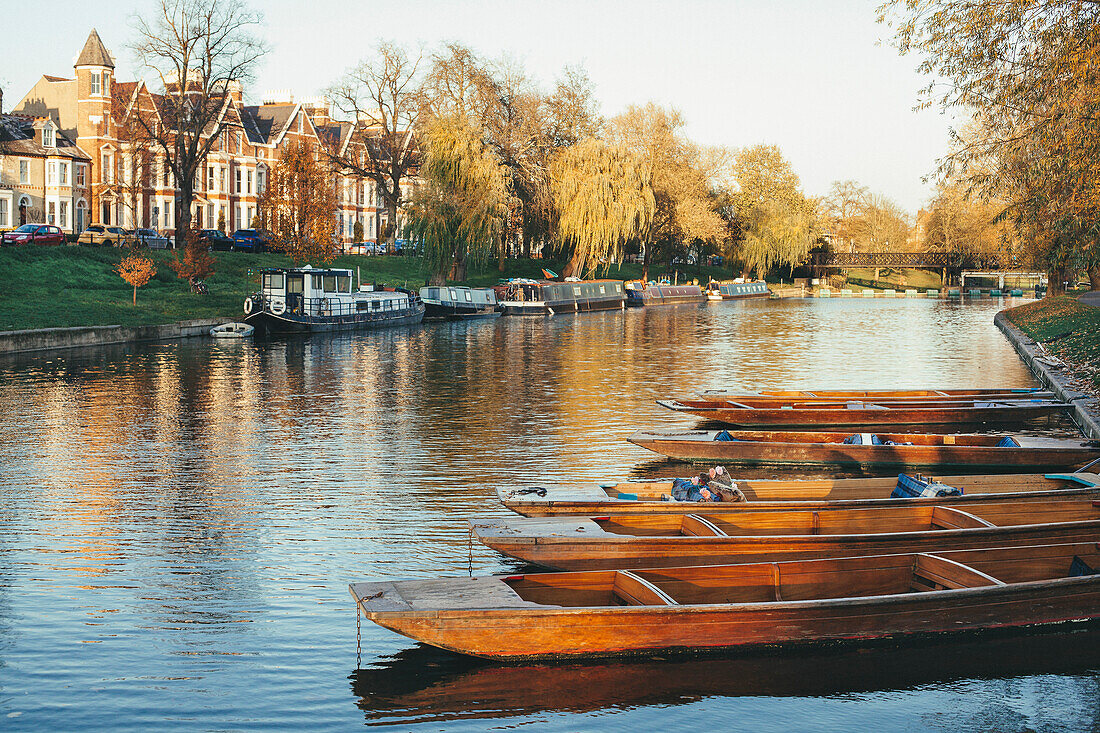 Punt Boats on River Cam, Cambridge, England, United Kingdom