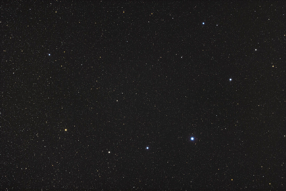 This is a portrait of the faint but distinctive northern spring constellation of Corona Borealis, the Northern Crown, located between Böotes and Hercules. The framing includes the two famous variable stars in CrB: R Coronae Borealis and T Coronae Borealis, to illustrrate their location and brightness (the latter as of early May 2024).