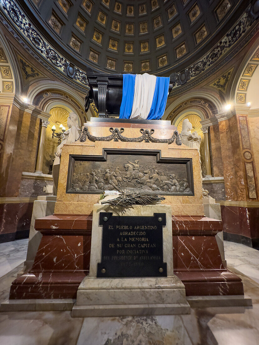 Mausoleum von General Jose de San Martin in der Kathedrale von Buenos Aires, Argentinien.