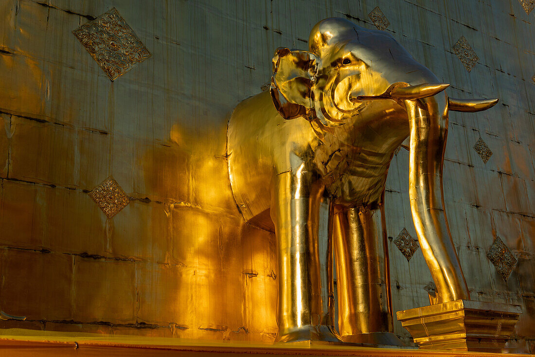 Buddhist temple in Chiang Mai, Thailand, Southeast Asia, Asia