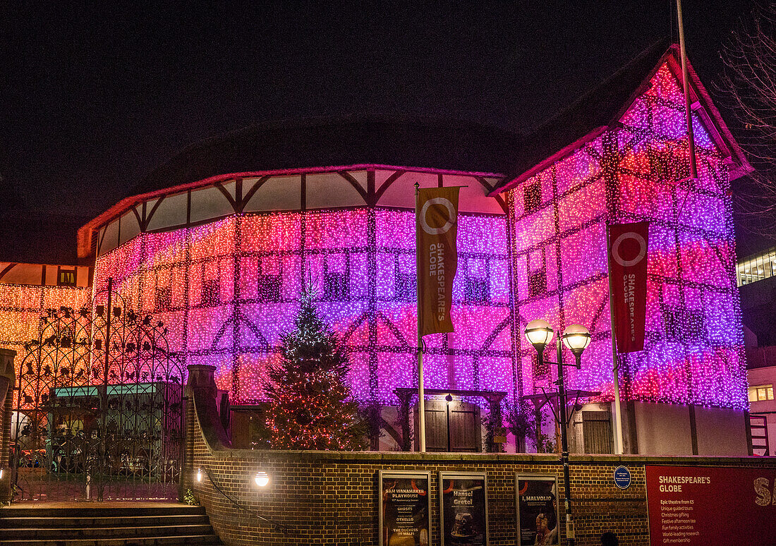 Shakespeare's Globe Theatre, Christmas Lights, London, England, United Kingdom, Europe