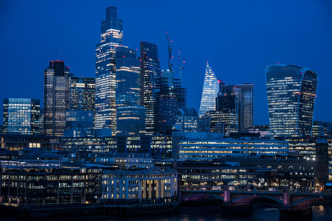 City of London bei Nacht, London, England, Vereinigtes Königreich, Europa