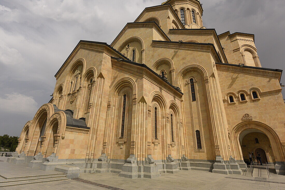 Kathedrale der Heiligen Dreifaltigkeit in Tiflis, Georgien, Zentralasien, Asien