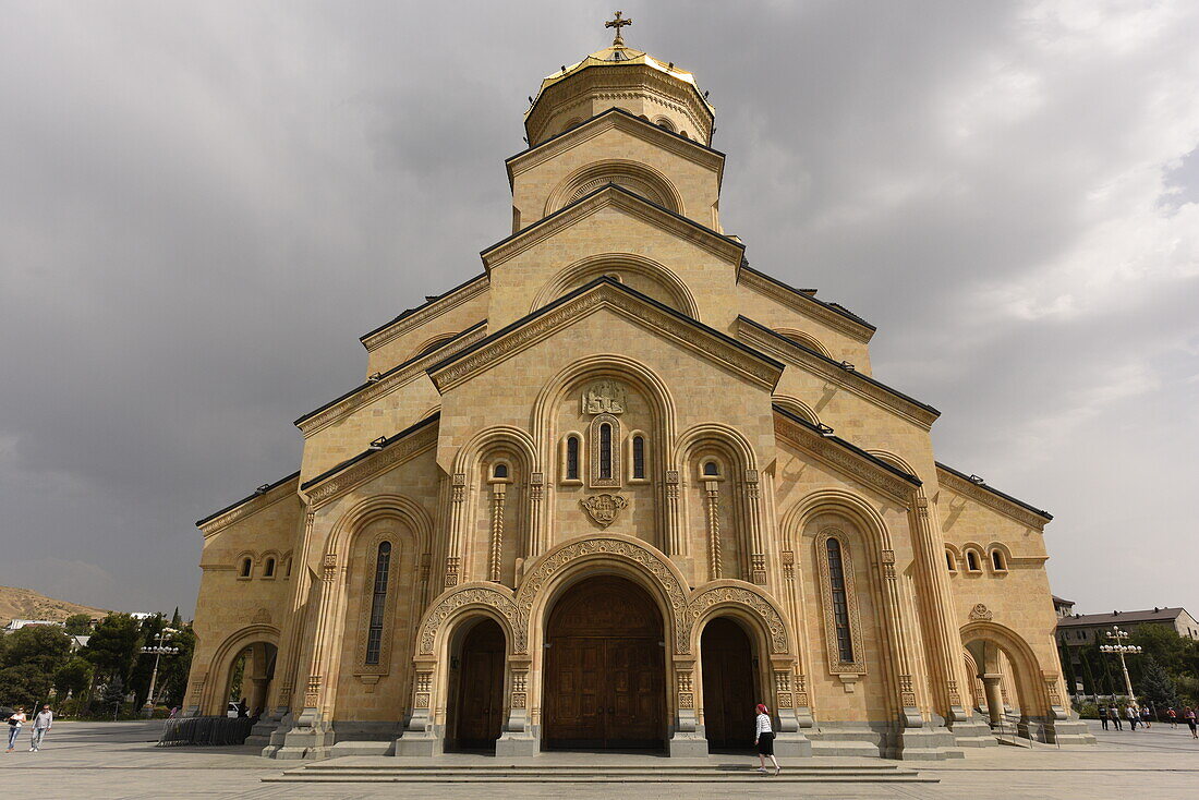 Kathedrale der Heiligen Dreifaltigkeit in Tiflis, Georgien, Zentralasien, Asien