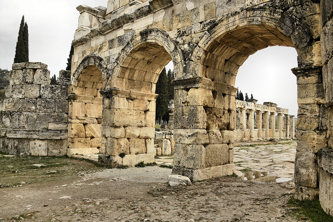 Ancient City of Hierapolis, Pamukkale, UNESCO World Heritage Site, Anatolia, Turkey, Asia Minor, Asia