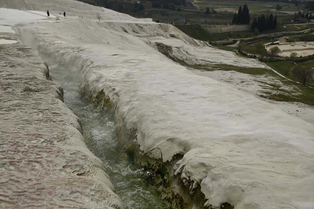 Travertinbecken und Terrassen der Baumwollburg von Pamukkale, UNESCO-Weltkulturerbe, Anatolien, Türkei, Kleinasien, Asien