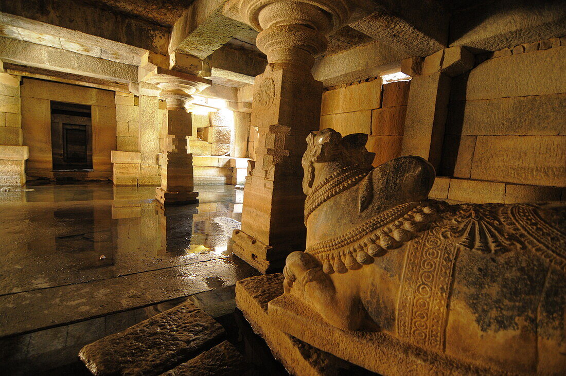 Unterirdischer Shiva-Tempel, Hampi, UNESCO-Welterbestätte, Karnataka, Indien, Asien