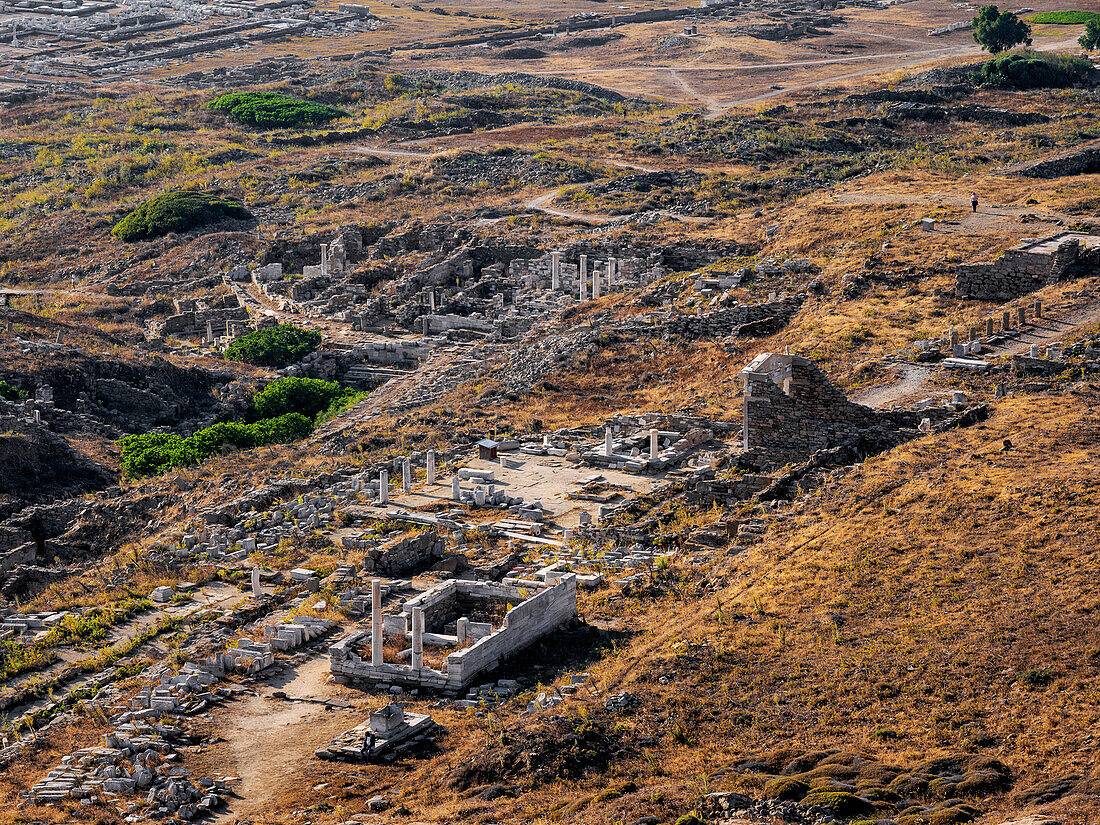 View towards the Temple of Hera, Delos Archaeological Site, UNESCO World Heritage Site, Delos Island, Cyclades, Greek Islands, Greece, Europe