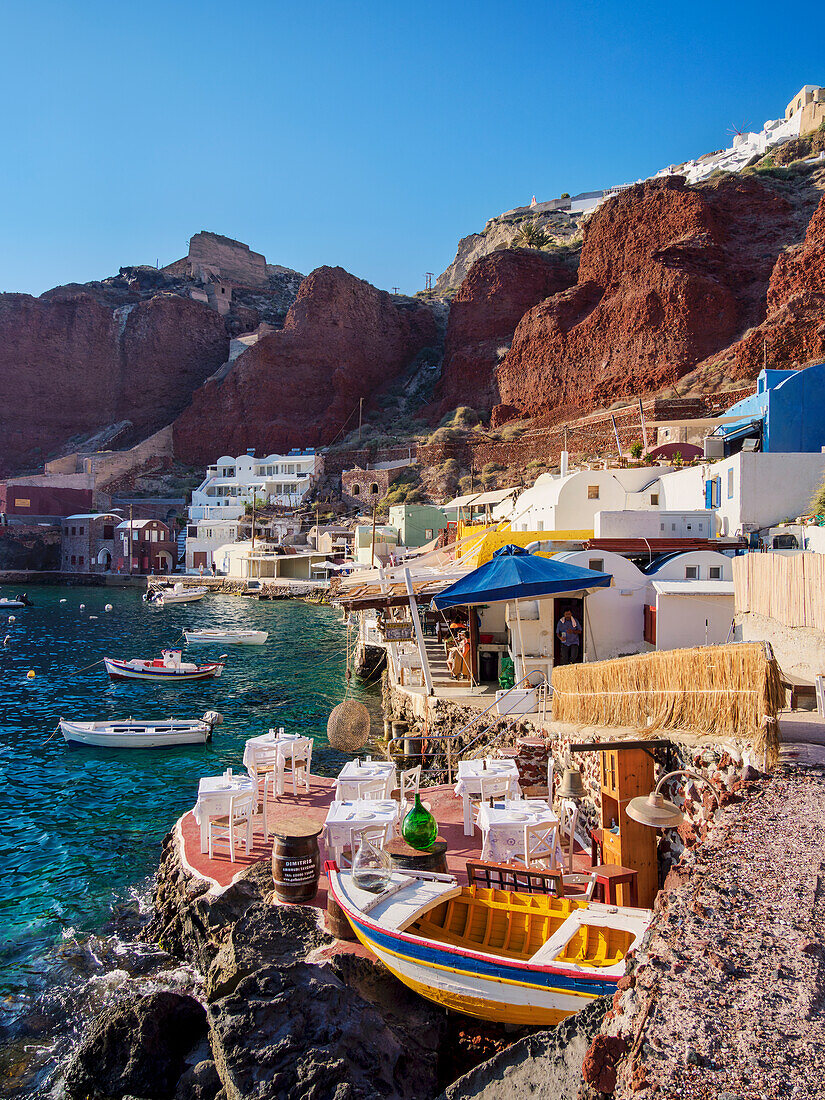 Taverne in der Ammoudi-Bucht, Dorf Oia, Insel Santorin (Thira), Kykladen, Griechische Inseln, Griechenland, Europa