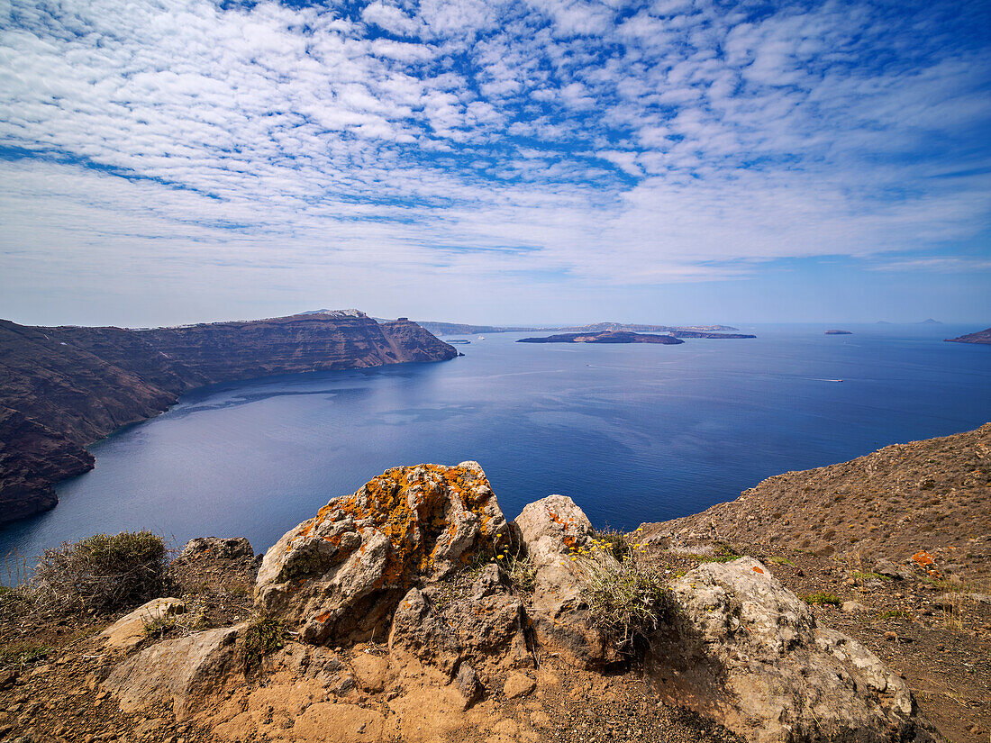 Landscape of the caldera, Santorini (Thira) Island, Cyclades, Greek Islands, Greece, Europe