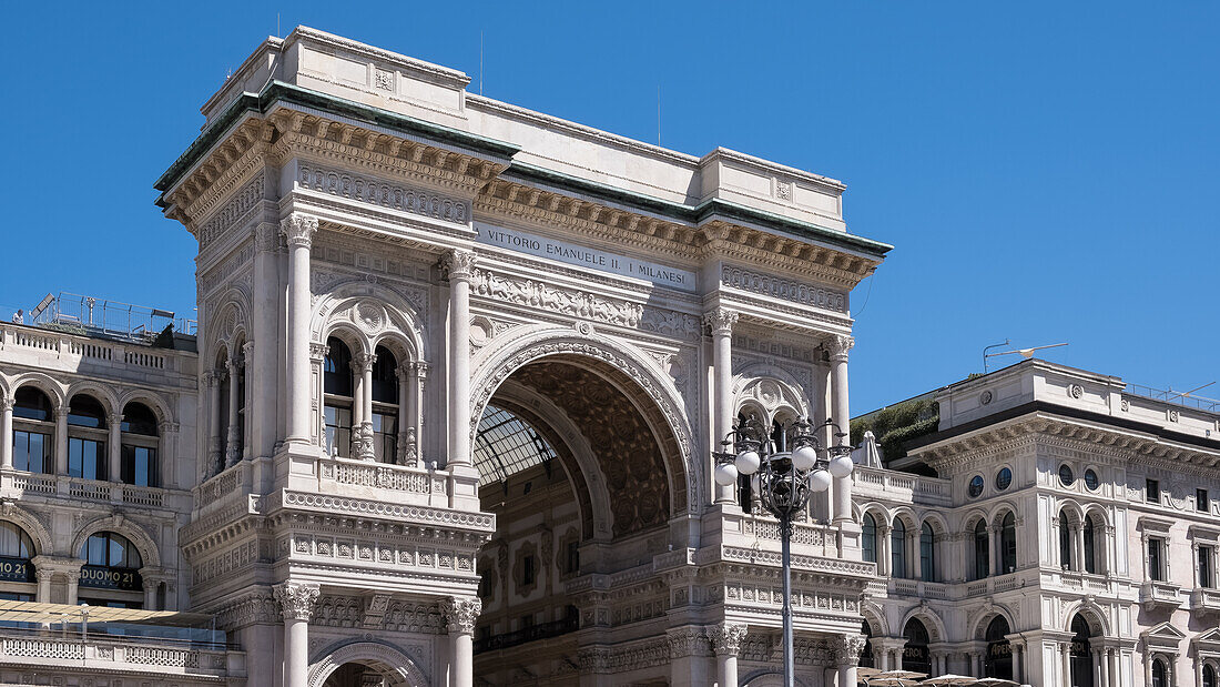 The Galleria Vittorio Emanuele II, Italy's oldest shopping gallery, Piazza del Duomo, Milan, Lombardy, Italy, Europe