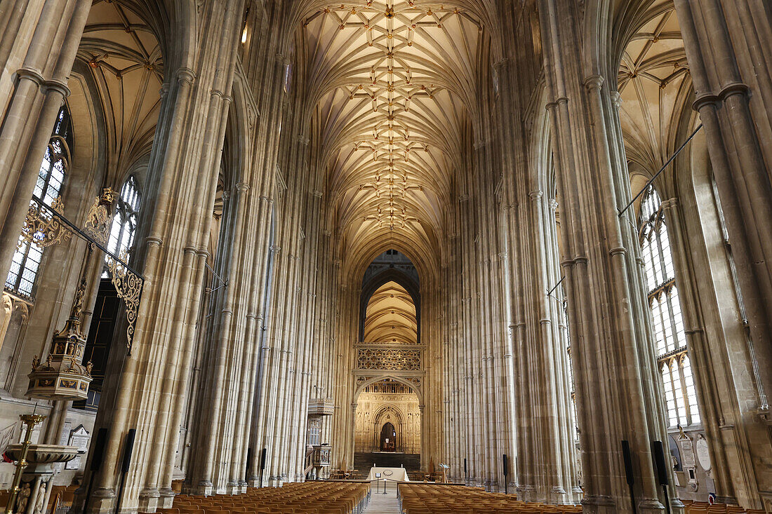 Das Kirchenschiff der Kathedrale von Canterbury, UNESCO-Weltkulturerbe, Canterbury, Kent, England, Vereinigtes Königreich, Europa