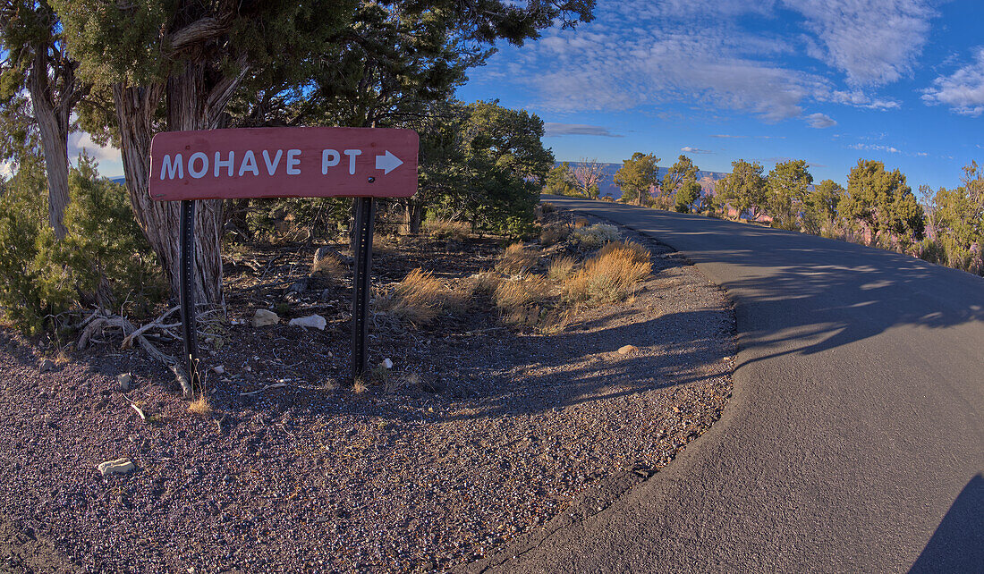 Ein Schild, das den Einweg-Eingang zum Mohave Point von der Hermit Road aus markiert, Grand Canyon, UNESCO-Welterbe, Arizona, Vereinigte Staaten von Amerika, Nordamerika