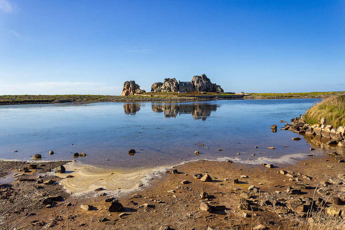 The house between the rocks, Le Gouffre, Plougrescant, Cotes-d'Armor, Brittany, France, Europe