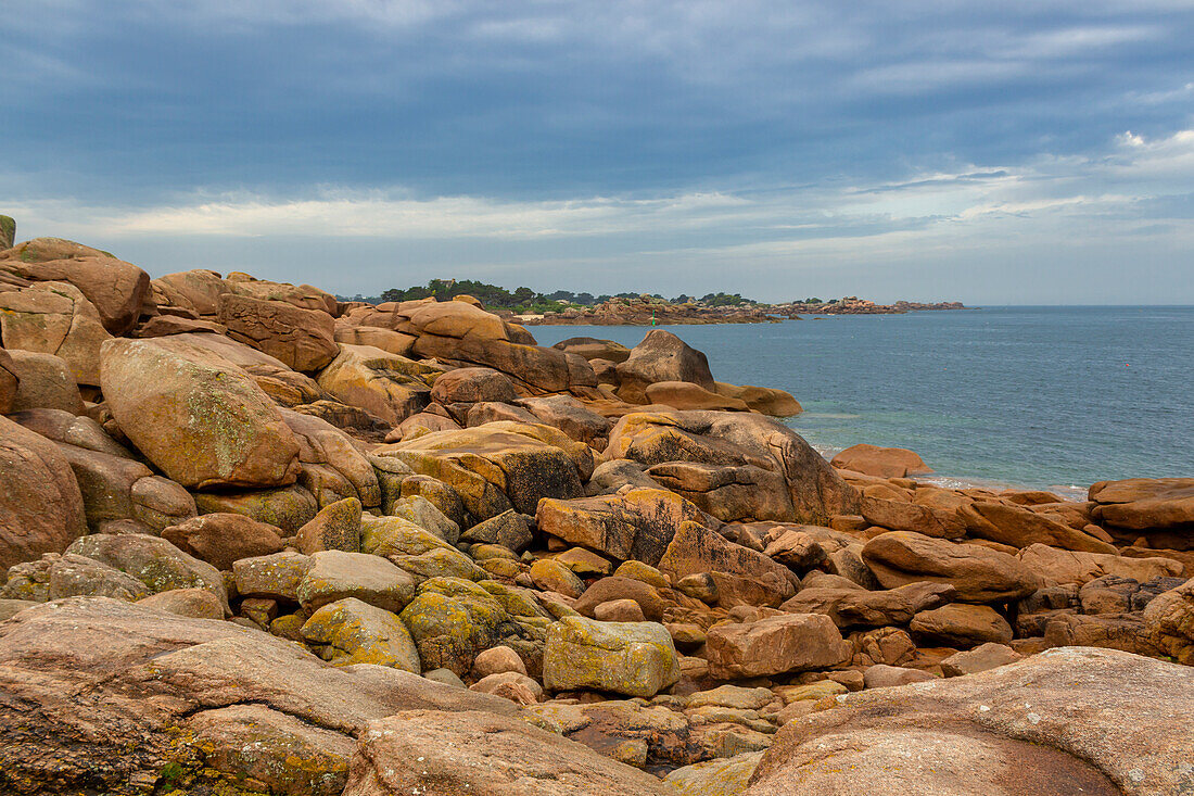 Rosa Granitküste (Cote de Granit Rose), Ploumanac'h, Perros-Guirec, Cotes-d'Armor, Bretagne, Frankreich, Europa