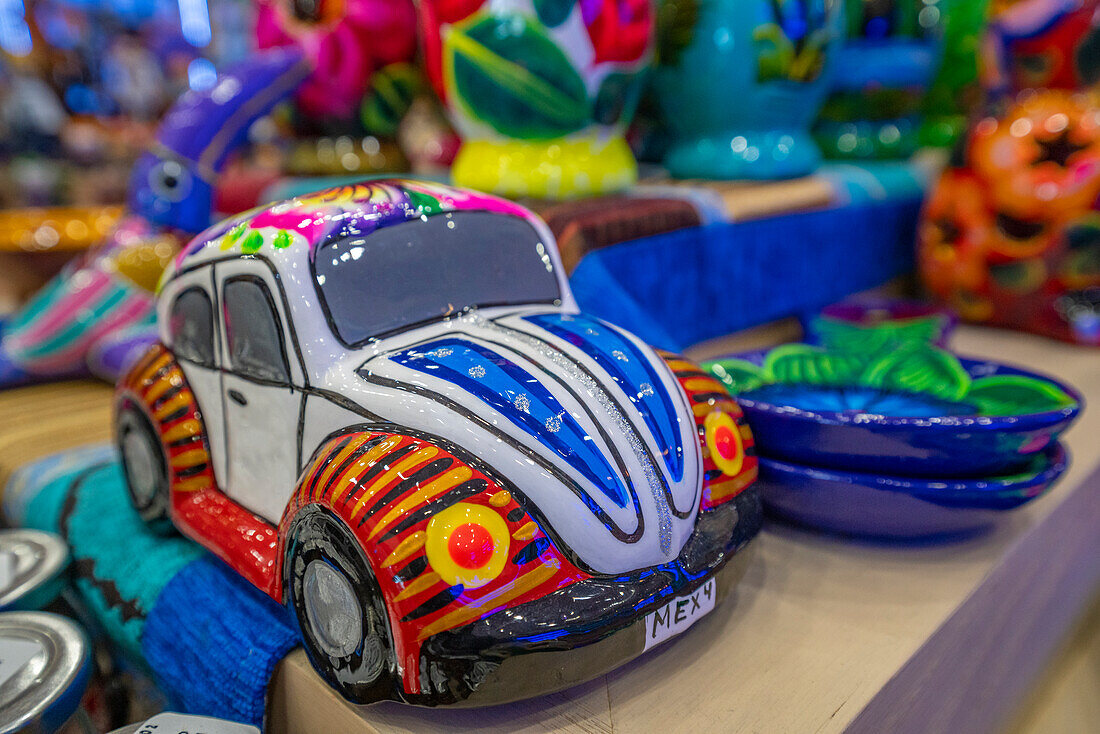 View of colourful pottery souvenirs, Hotel Zone, Cancun, Caribbean Coast, Yucatan Peninsula, Mexico, North America