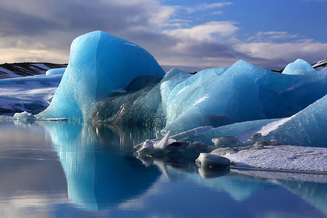 Icebergs, Jokulsarlon Glacier Lagoon, Vatnajokull National Park, southern Iceland, Polar Regions