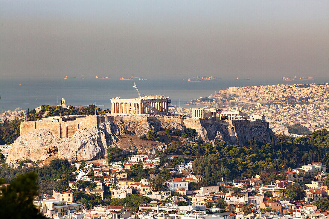 Blick über die Stadt auf die Akropolis, Athen, Griechenland, Europa