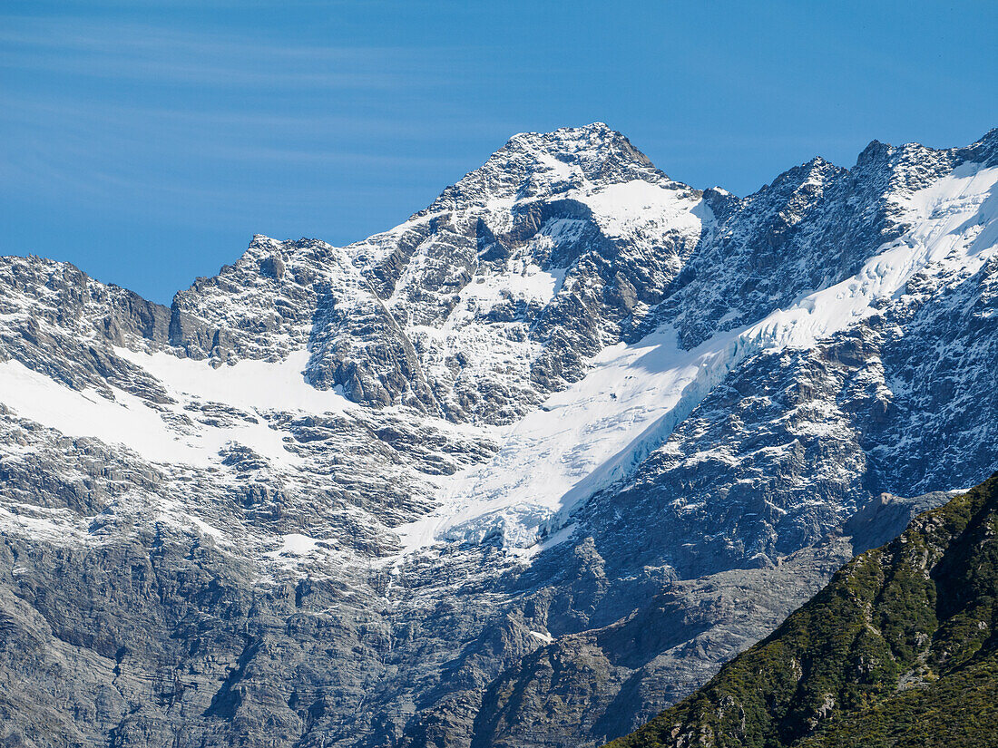 Mountain views from the Hooker Valley Trail in Aoraki (Mount Cook) National Park, UNESCO World Heritage Site, Southern Alps, South Island, New Zealand, Pacific