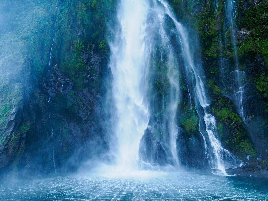 Waterfall on Milford Sound, Fiordland National Park, Te Wahipounamu, UNESCO World Heritage Site, South Island, New Zealand, Pacific