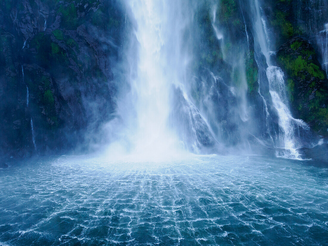 Waterfall on Milford Sound, Fiordland National Park, Te Wahipounamu, UNESCO World Heritage Site, South Island, New Zealand, Pacific