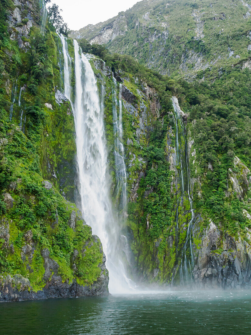 Waterfall on Milford Sound, Fiordland National Park, Te Wahipounamu, UNESCO World Heritage Site, South Island, New Zealand, Pacific