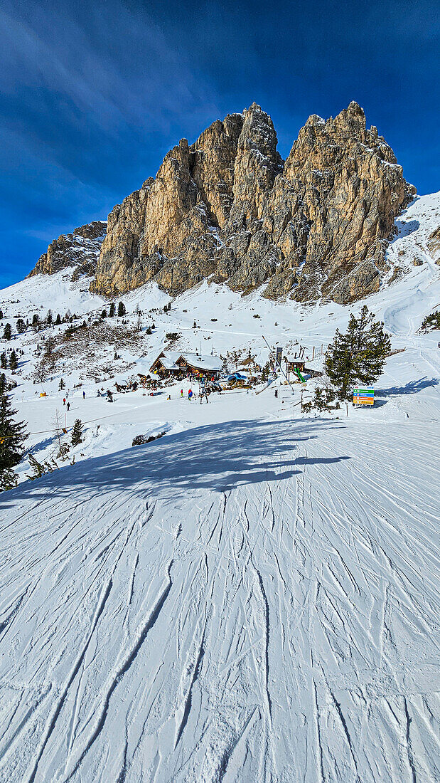 Skipisten an der Sella Ronda, Dolomiten, Italien, Europa