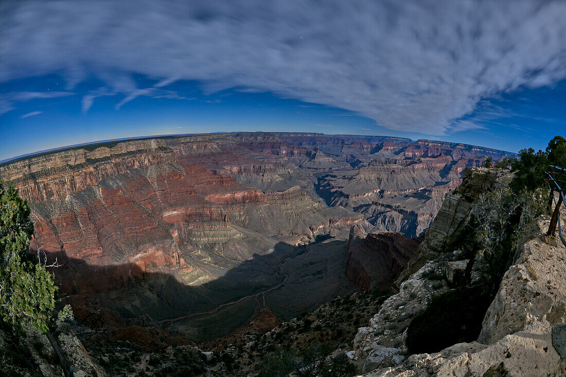 Blick auf den Grand Canyon bei Mondlicht vom The Abyss Overlook, Grand Canyon National Park, UNESCO-Weltnaturerbe, Arizona, Vereinigte Staaten von Amerika, Nordamerika