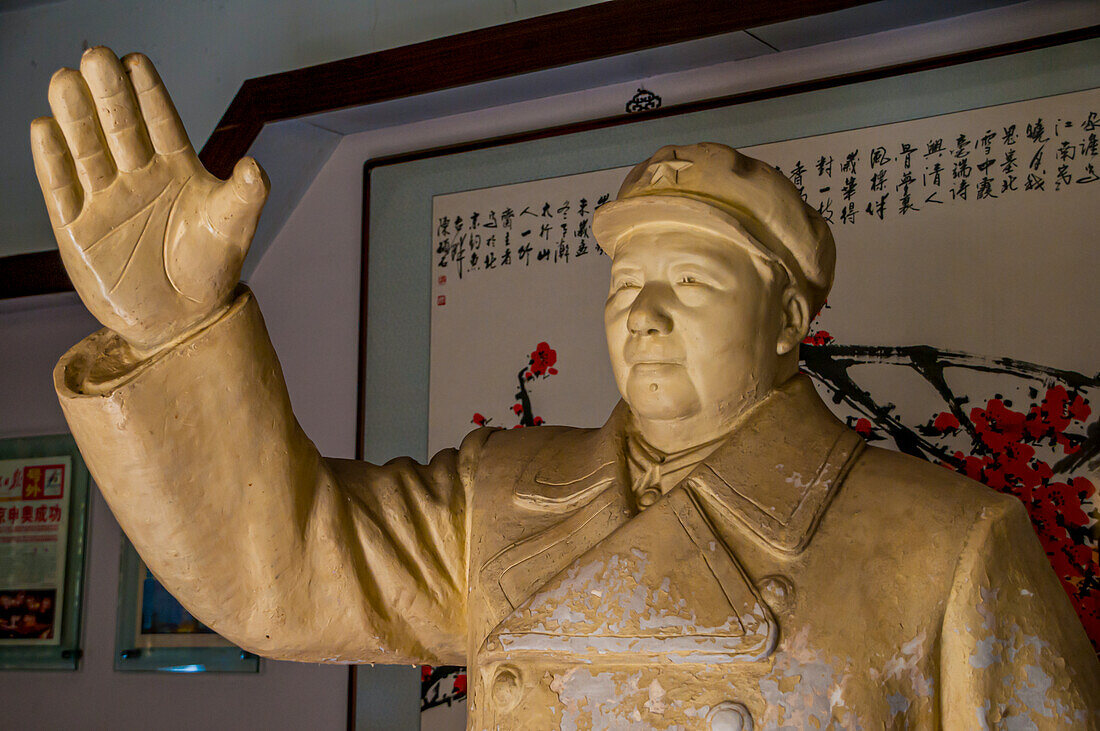 Mao-Statue, in der historischen Altstadt von Pingyao (Ping Yao), UNESCO-Welterbe, Shanxi, China, Asien