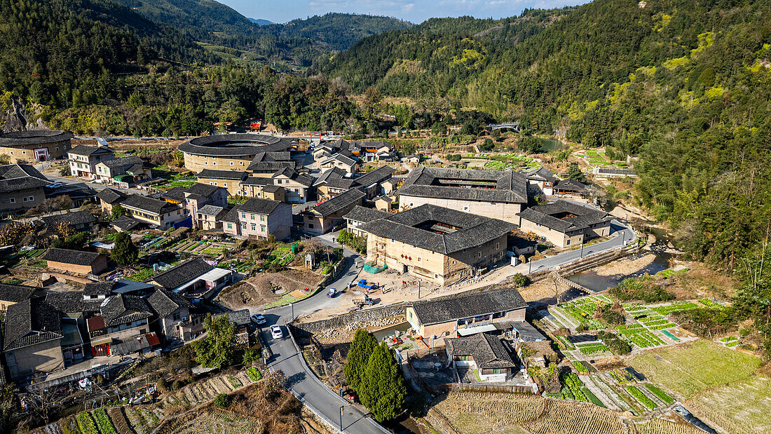 Luftaufnahme des Hekeng Fujian Tulou, UNESCO-Weltkulturerbe, ländliche Behausung der Hakka, Fujian, China, Asien