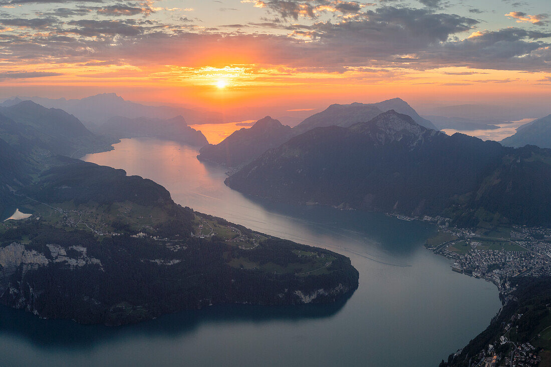 Blick vom Fronalpstock auf den Vierwaldstättersee, Morschach, Kanton Schwyz, Schweiz, Europa