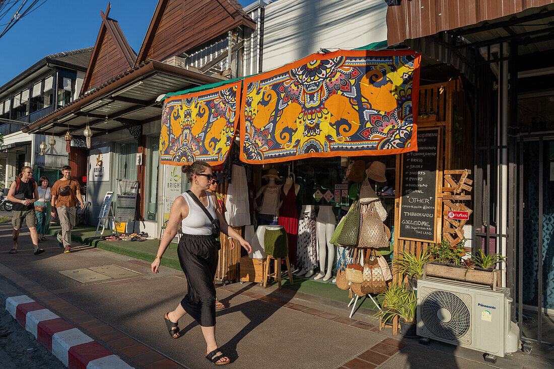 Tourists visiting the old town in Chiang Mai, Thailand, Southeast Asia, Asia