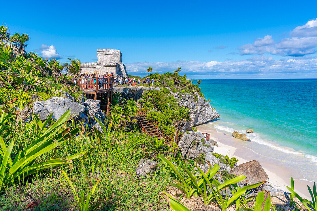 View of Mayan Temple ruins overlooking the sea, Tulum, Quintana Roo, Caribbean Coast, Yucatan Peninsula, Riviera Maya, Mexico, North America