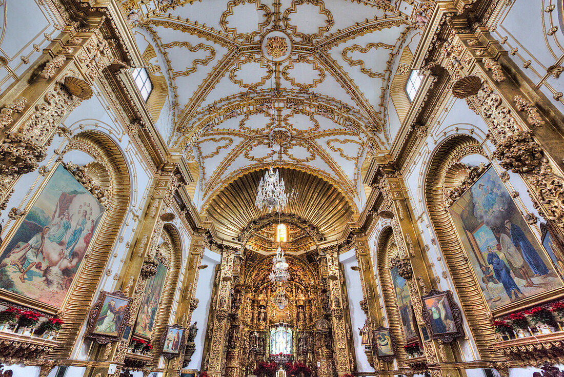 Interior, Basilica of Our Lady of Ocotlan, Tlaxcala City, Tlaxcal State, Mexico, North America