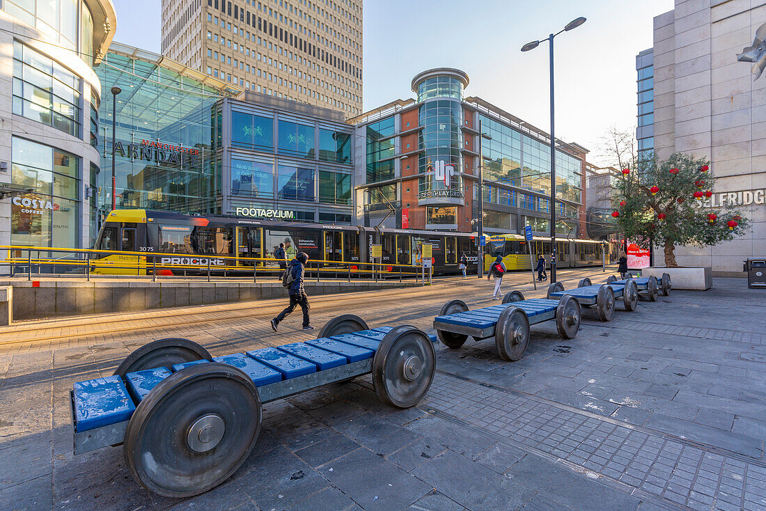 Blick auf die Straßenbahn am Exchange Square, Manchester, Lancashire, England, Vereinigtes Königreich, Europa