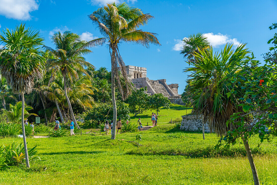 Blick auf Maya-Tempelruinen, Tulum, Quintana Roo, Karibikküste, Yucatan-Halbinsel, Riviera Maya, Mexiko, Nordamerika