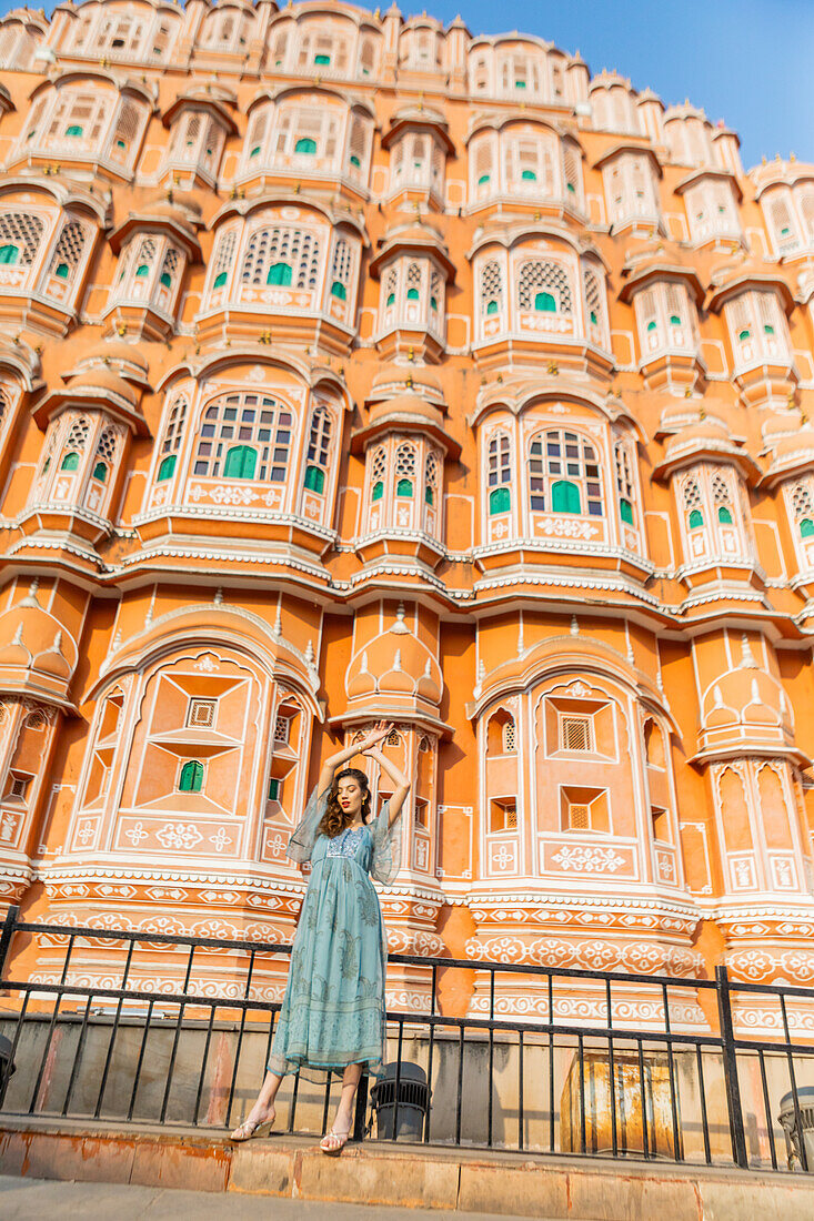 Mädchen auf den Straßen von Jaipur, Jaipur, Rajasthan, Indien, Asien