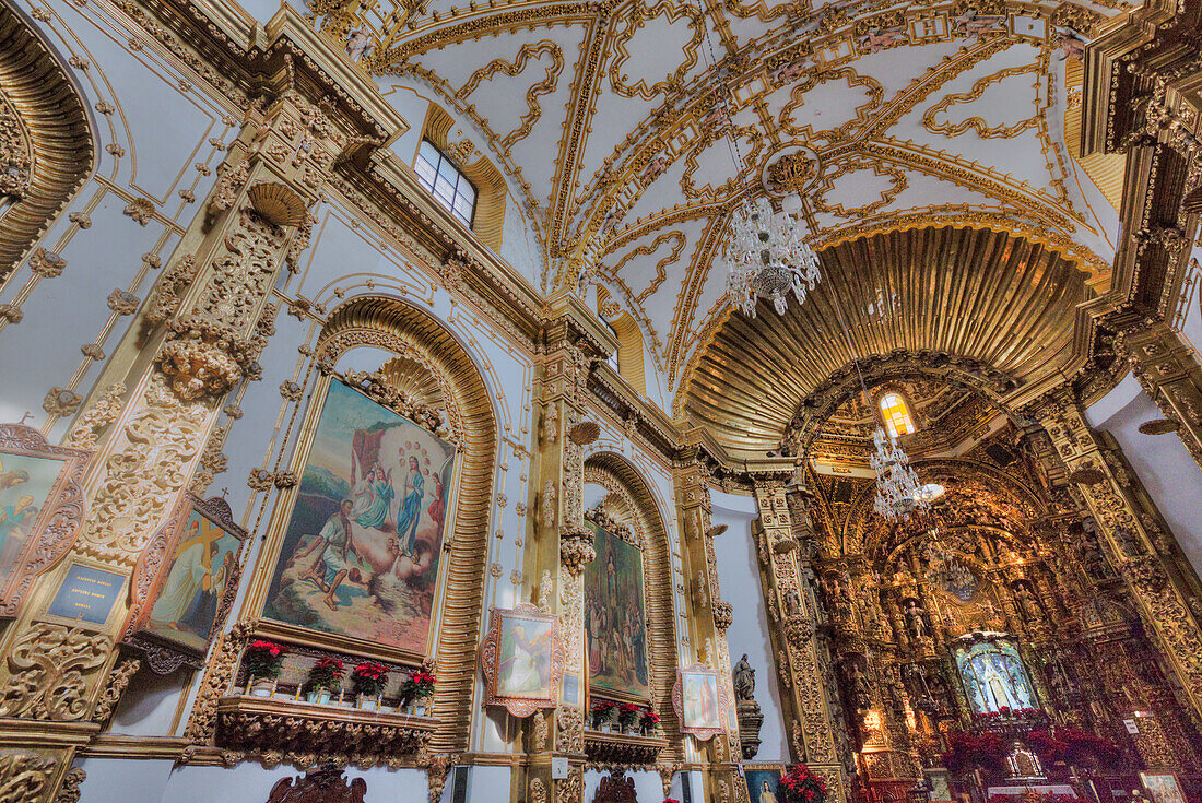 Interior, Basilica of Our Lady of Ocotlan, Tlaxcala City, Tlaxcal State, Mexico, North America