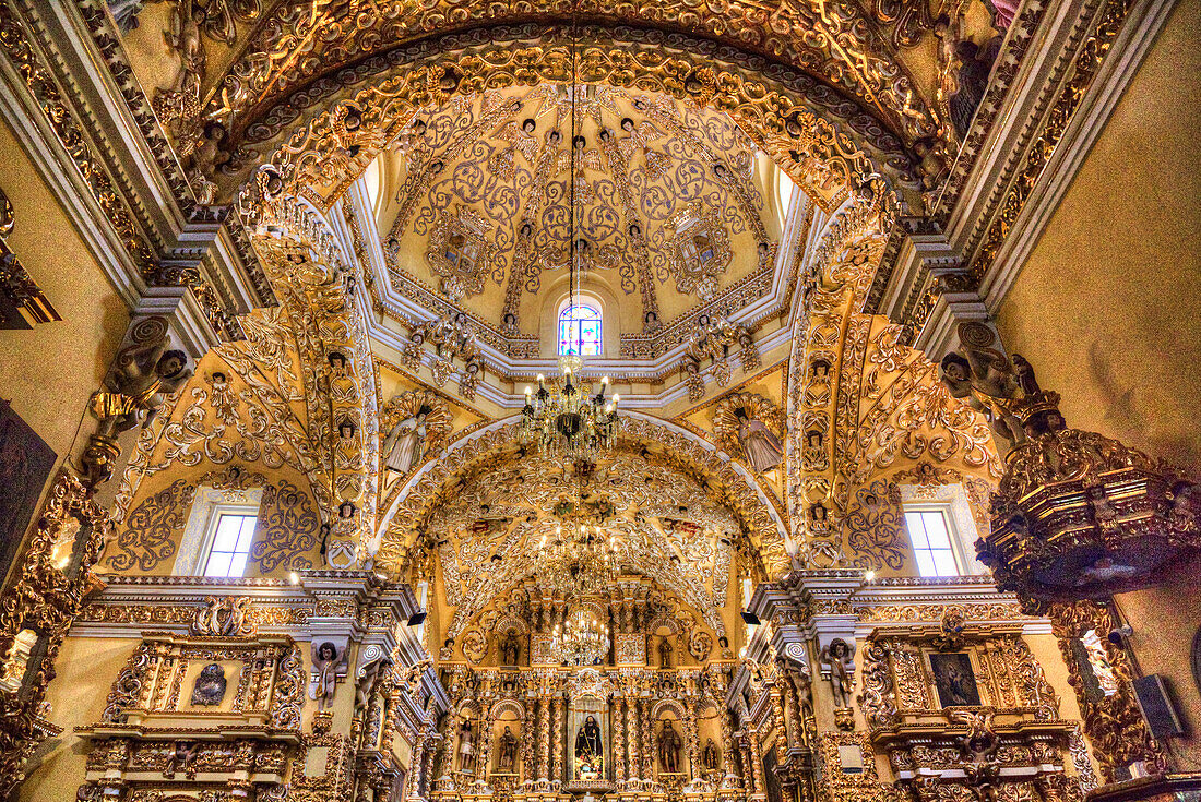 Polychrome Figures and Golden Reliefs, Baroque Interior, Church of San Francisco Acatepec, founded mid-16th century, San Francisco Acatepec, Puebla, Mexico, North America