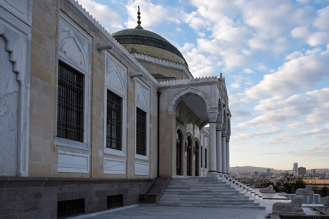 Detail des Völkerkundemuseums, das den Kulturen der türkischen Zivilisationen gewidmet ist, erbaut zwischen 1925 und 1928, Ankara, Anatolien, Türkei, Eurasien