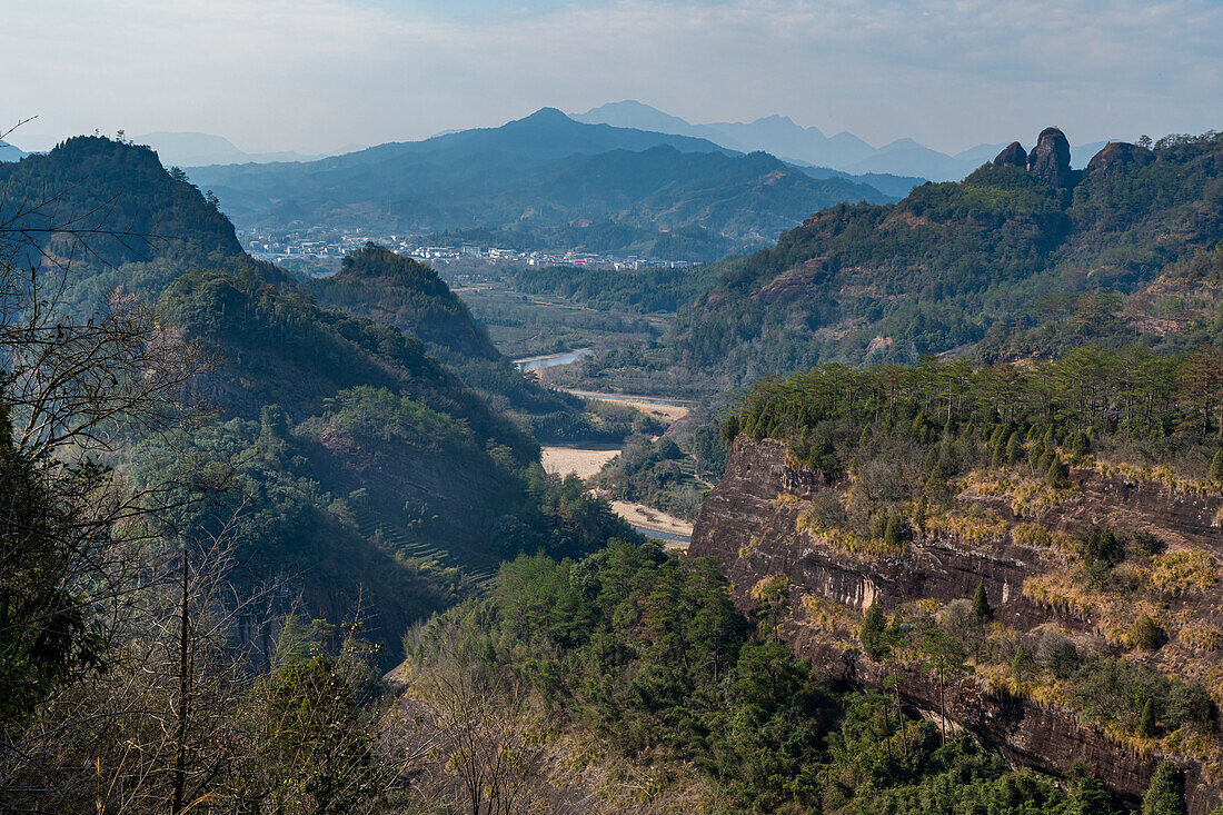 View over River of The Nine Bends, Wuyi Mountains, UNESCO World Heritage Site, Fujian, China, Asia