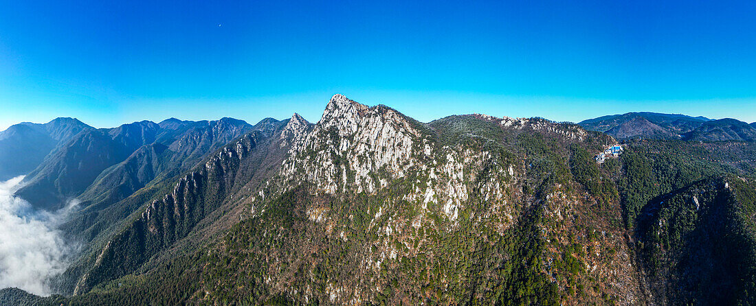 Aerial of Hanpo Pass, Mount Lu (Lushan), UNESCO World Heritage Site, Jiujiang, Jiangxi, China, Asia