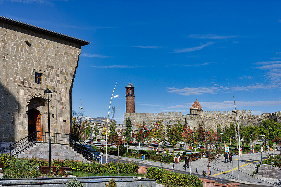 Byzantinische Burg von Erzurum im Stadtpark von Kale, Erzurum, Anatolien, Türkei, Kleinasien, Asien