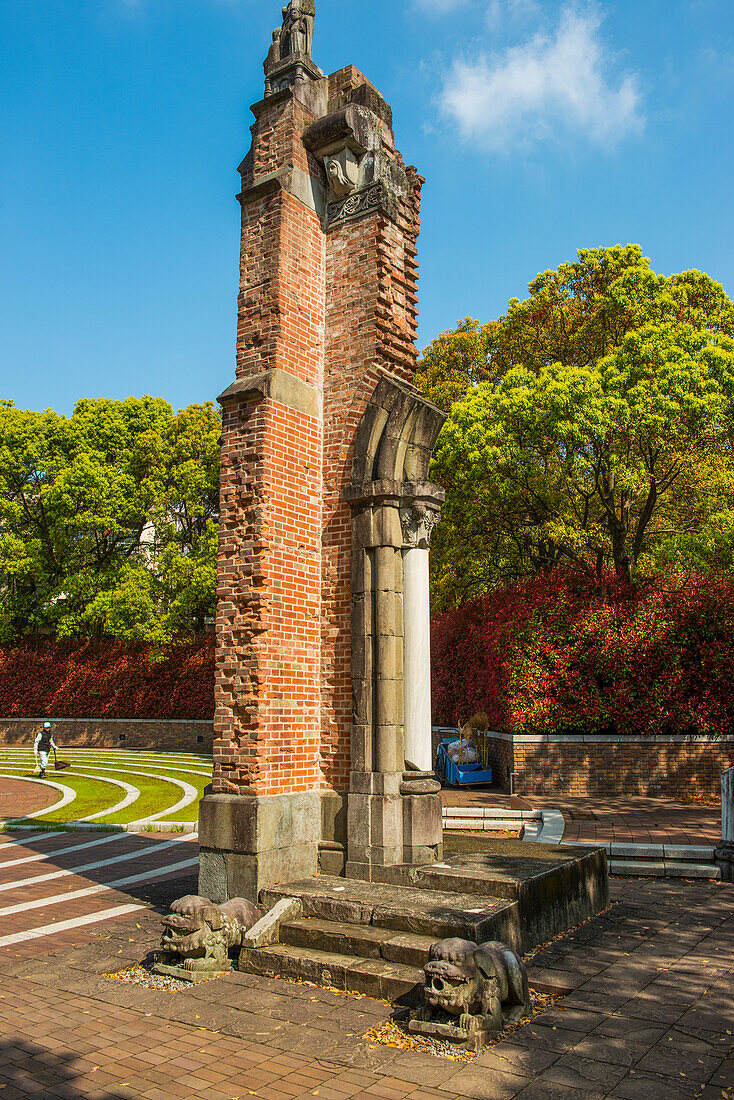 Kirchenruine, Nagasaki Friedenspark, Nagasaki, Kyushu, Japan, Asien