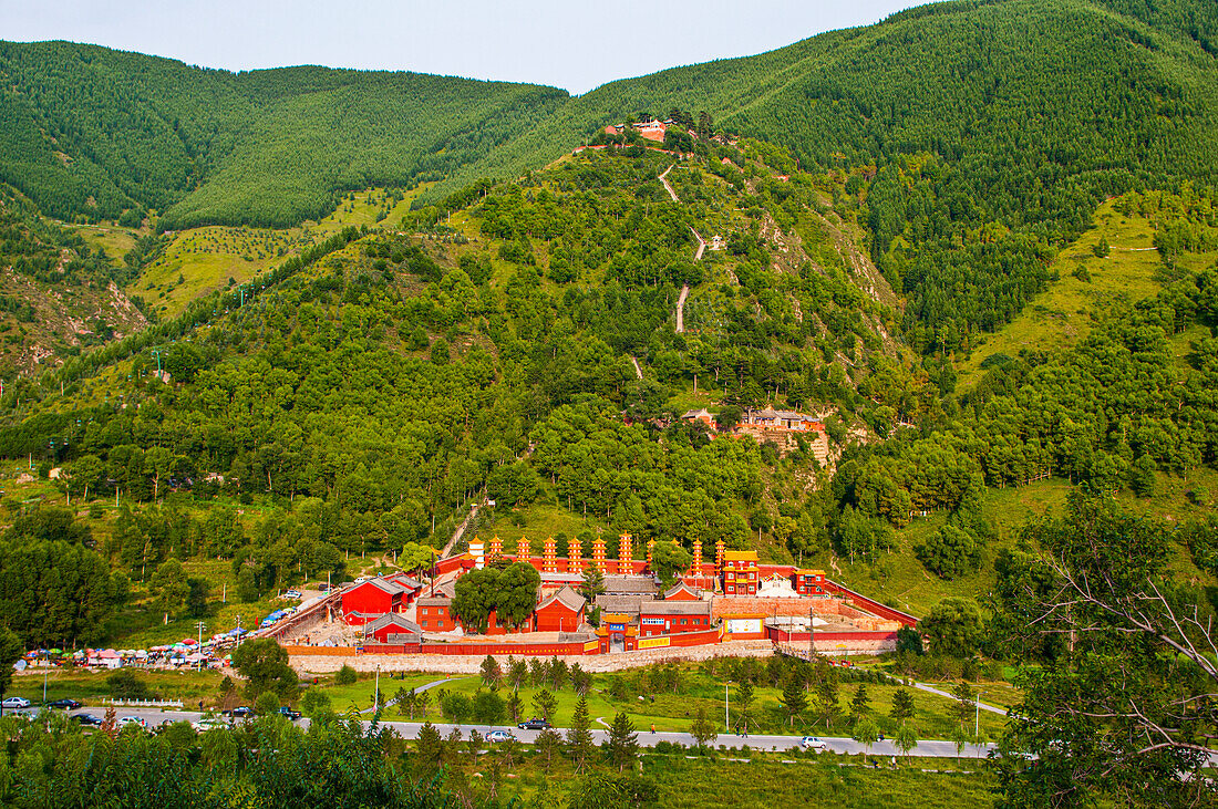 Der Klosterkomplex des Wudai Shan (Berg Wutai), UNESCO-Weltkulturerbe, Shanxi, China, Asien