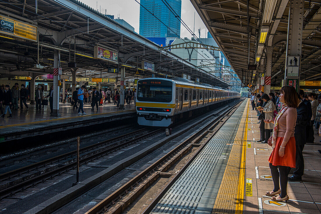 Subway in Tokyo, Honshu, Japan, Asia